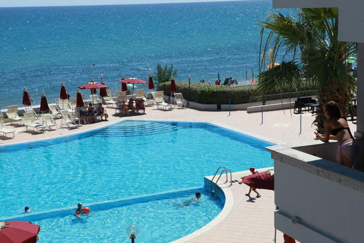 Hotel Club Esse Costa Dello Jonio Mandatoriccio Marina Exterior foto